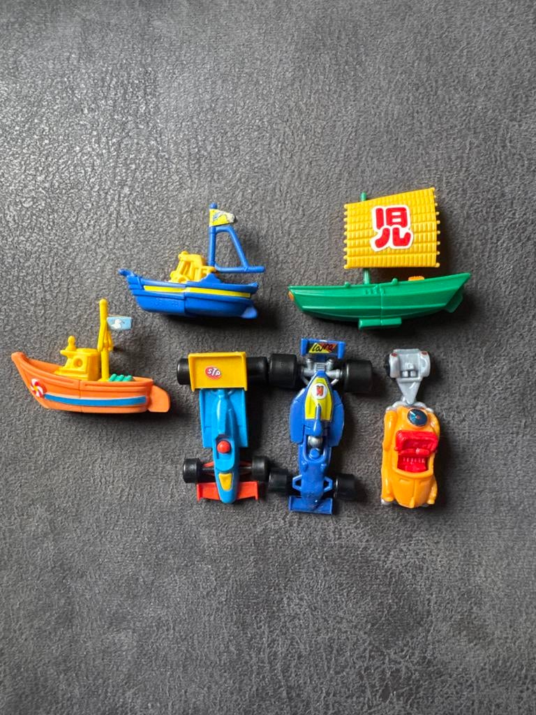 Kinder Surprise Speelgoed Set bootjes raceauto’s, Ophalen, Gebruikt, Jongen of Meisje