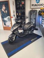 Peugeot kisbee Black edition, Overige modellen, Zo goed als nieuw, Benzine, Peugeot