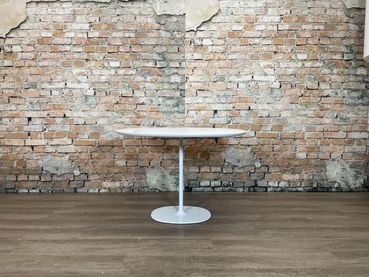 Arper Dizzie eettafel bij TheReSales, Huis en Inrichting, Tafels | Eettafels, Zo goed als nieuw, 100 tot 150 cm, 50 tot 100 cm