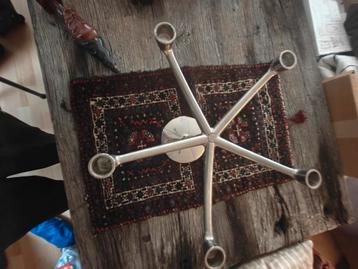 Kandelaar beschikbaar voor biedingen