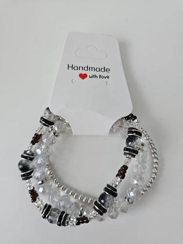 armbanden beschikbaar voor biedingen