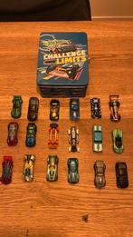 18 Hot Wheels auto’s en een verzameldoos, Verzamelen, Ophalen of Verzenden, Zo goed als nieuw