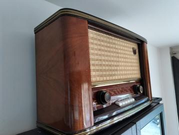 Te koop buizen radio's beschikbaar voor biedingen