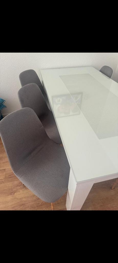 Complete eetkamertafel met 6stoelen en salontafel, Huis en Inrichting, Complete eetkamers, Zo goed als nieuw, 4 tot 6 stoelen