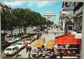 Parijs - Frankrijk - Arc de Triomph - oude autos - Peugeot beschikbaar voor biedingen
