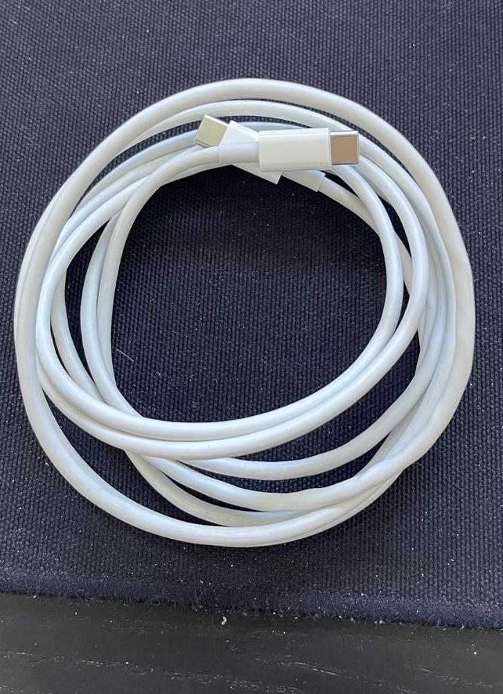 Apple USB-C Oplaadkabel 2m – Supersnel & Betrouwbaar, Telecommunicatie, Mobiele telefoons | Telefoon-opladers, Zo goed als nieuw