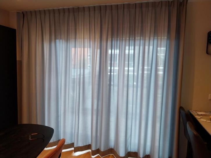 Grijze gordijnen, 2,85 meter breed, Huis en Inrichting, Stoffering | Gordijnen en Lamellen, Zo goed als nieuw, 200 cm of meer