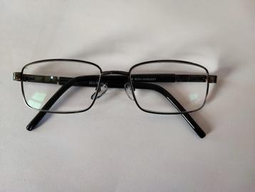 ZGAN== Bril == Fraymz 659 == Gunmetal == Heren beschikbaar voor biedingen