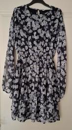 Leuke Zwarte Jurk met Lila Bloemen - Maat S - Melting, Zwart, Nieuw, Ophalen of Verzenden, Maat 36 (S)