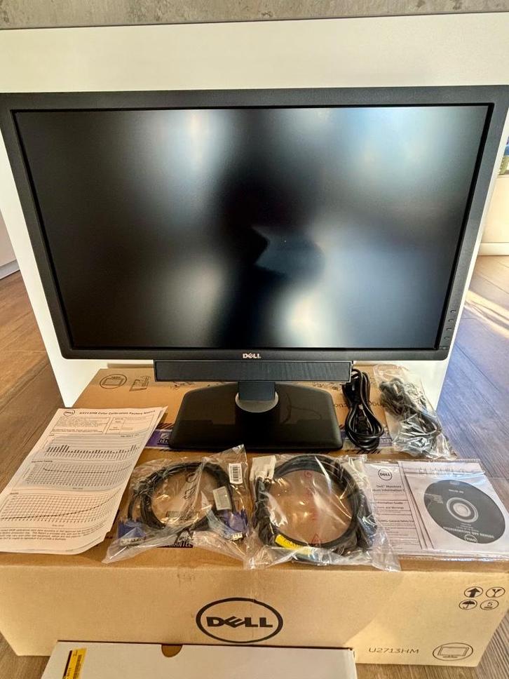 Dell Ultrasharp U2713HM met Soundbar, Computers en Software, Monitoren, Gebruikt, 60 Hz of minder, DisplayPort, DVI, HDMI, VGA
