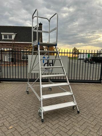 Zarges 41976 verrijdbare platformtrap 8-treeds 1.92 ZGAN beschikbaar voor biedingen