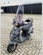 Piaggio Zip 50 C25 light grey, Fietsen en Brommers, Scooters | Piaggio, Ophalen, Zo goed als nieuw, Benzine, Zip