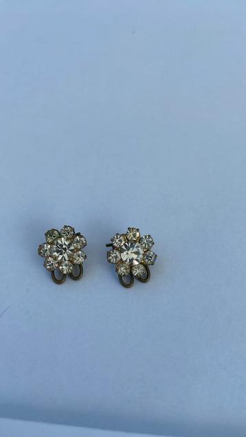 Oorclips kristal vintage 1.3 cm groot. beschikbaar voor biedingen