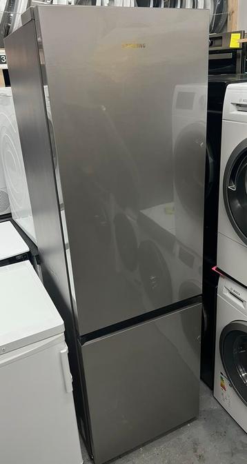 Samsung Koelvriescombinatie 365L in absolute nieuwstaat beschikbaar voor biedingen