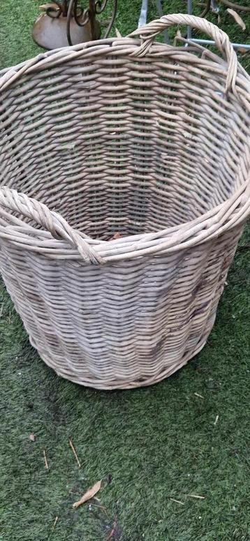 Originele bollenmand uit de bloemensector (brocante) beschikbaar voor biedingen