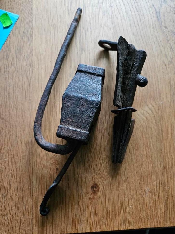 Tibet Antiek ijzeren hangslot tempelslot met sleutel, Antiek en Kunst, Antiek | Gereedschap en Instrumenten, Ophalen of Verzenden
