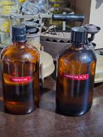 2 antieke laboratorium liter flessen Terpentine & Parafinne, Antiek en Kunst, Ophalen of Verzenden