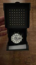 Diesel 10 bar zilverkleurig herenhorloge, Huis en Inrichting, Woonaccessoires | Klokken, Ophalen, Nieuw, Overige typen