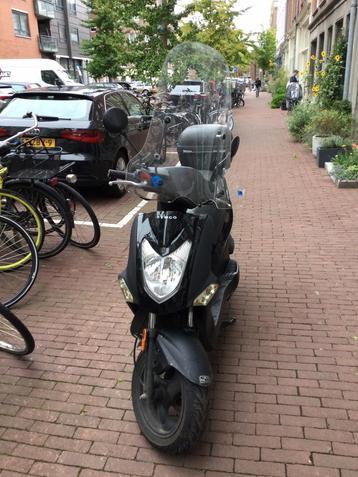 Kymco agility 45km brom uit 2015  beschikbaar voor biedingen