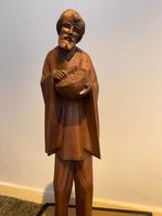 Houten beeldje man met mand, Antiek en Kunst, Kunst | Beelden en Houtsnijwerken, Ophalen of Verzenden