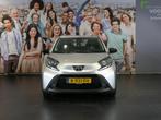 Toyota Aygo X 1.0 VVT-i MT Play - Adaptive cruise, camera, b, Stof, Gebruikt, 920 kg, 4 stoelen