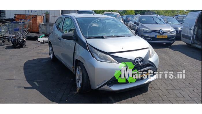 Fusee rechts-voor van een Toyota Aygo, Auto-onderdelen, Ophanging en Onderstel, Toyota, Gebruikt, 3 maanden garantie, Ophalen of Verzenden
