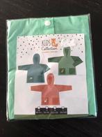 Nog in plastic; Nieuw groen Regen Jack maat 134/140, Caravans en Kamperen, Regenkleding, Ophalen of Verzenden, Nieuw, Regenjas