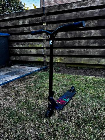 Fuzion Z300 Stuntstep beschikbaar voor biedingen