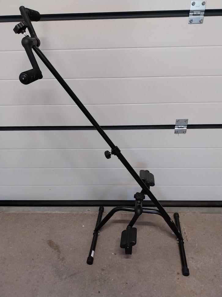 Stoelfiets - Arm & Been Trainer, Sport en Fitness, Fitnessapparatuur, Zo goed als nieuw, Airbike, Armen, Benen, Metaal, Ophalen