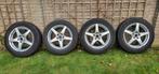 Winterbanden 215 /60 R17 96H Nissan Qashqai met TPMS sensor., Banden en Velgen, 17 inch, Personenwagen, Gebruikt