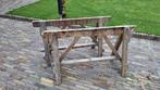 Te koop 2 vintage houten schragen, één met metalen voetjes, Doe-het-zelf en Verbouw, Werkbanken, Ophalen, Gebruikt