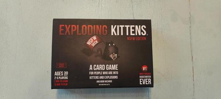 Exploding Kittens NSFW, Hobby en Vrije tijd, Gezelschapsspellen | Kaartspellen, Zo goed als nieuw, Drie of vier spelers, Vijf spelers of meer