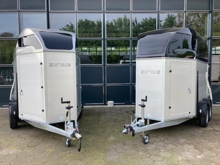 Sirius Voorraad / show modellen Sirius S45 S75 S77 S80, Dieren en Toebehoren, Paarden en Pony's | Trailers en Aanhangwagens, Gebruikt