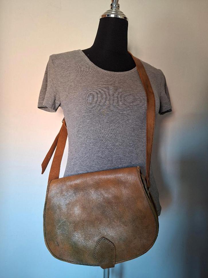 Groen lederen schoudertas, Sieraden, Tassen en Uiterlijk, Tassen | Schoudertassen, Gebruikt, Overige merken, Groen, Leer, Ophalen of Verzenden