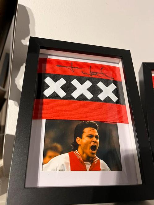 Gesigneerde Jari Litmanen Aanvoerdersband Ajax Ingelijst, Verzamelen, Sportartikelen en Voetbal, Nieuw, Overige typen, Ajax, Verzenden