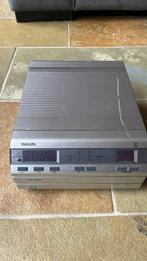 Oude Philips videorecorder uit de jaren 80., Ophalen, Niet werkend, Video 2000-speler of -recorder