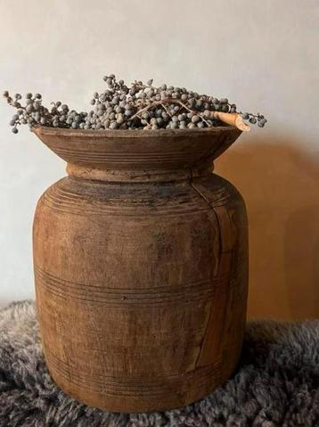 Oude nepalese kruik 32cm beschikbaar voor biedingen