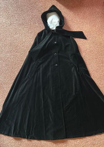 Halloween Cape Zwart beschikbaar voor biedingen