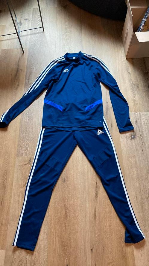 Mooi sportpak Adidas maat s 2 delig, Kleding | Heren, Sportkleding, Zo goed als nieuw, Algemeen, Maat 46 (S) of kleiner, Blauw