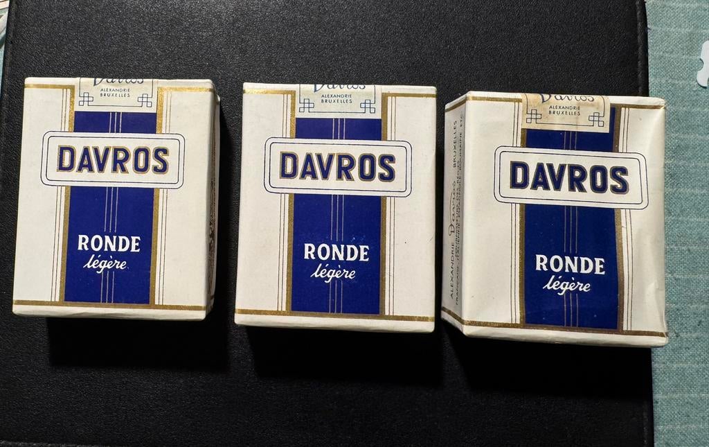 Pakjes Davros sigaretten België jaren ‘50 voor verzamelaars, Verzenden, Zo goed als nieuw, Tabaksdoos of Verpakking