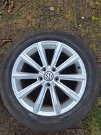 Originele Volkswagen Passat GTE Velgen + Pirelli Banden, Ophalen, Velg(en), 17 inch, Personenwagen