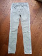 Red Button lichtgroene broek Janna maat 36, Kleding | Dames, Spijkerbroeken en Jeans, Ophalen of Verzenden, Gedragen, Overige kleuren