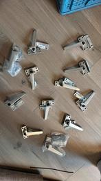 Axa raamsluiting met drukknop, Doe-het-zelf en Verbouw, Hang- en Sluitwerk, Ophalen, Zo goed als nieuw, Rvs