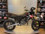 Derbi Senda Limited Edition ( in nieuw staat), Fietsen en Brommers, Brommers | Derbi, Maximaal 45 km/u, 50 cc, 6 versnellingen