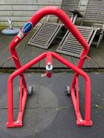 Datona paddockstand voorkant, Motoren, Ophalen