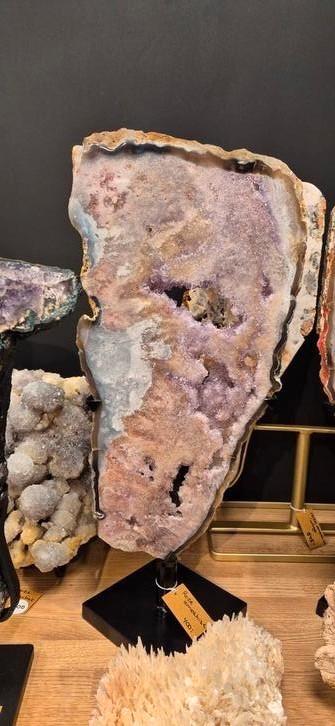 Grote roze amethist op standaard 58 cm, Verzamelen, Mineralen en Fossielen, Mineraal, Ophalen of Verzenden