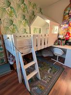 Half hoogslaper met huisje en bureau, Kinderen en Baby's, Kinderkamer | Stapelbedden en Hoogslapers, Ophalen, Zo goed als nieuw