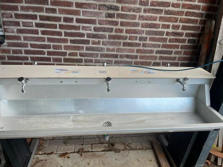 Wastrog / wasbak met meerdere kranen, Doe-het-zelf en Verbouw, Sanitair, Gebruikt, Wastafel, Ophalen of Verzenden