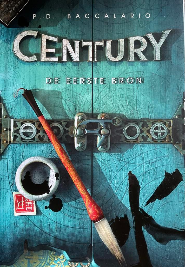 Century: De Eerste Bron - P.D. Baccalario, Boeken, Fantasy, Zo goed als nieuw, Ophalen of Verzenden