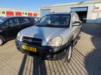 Hyundai Tucson 2.0i Active Joy, Auto's, Hyundai, Parkeersensor, 4 cilinders, Origineel Nederlands, Bedrijf